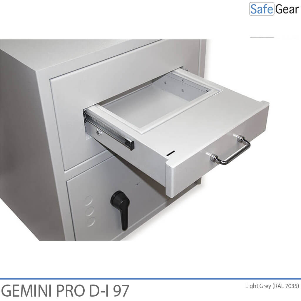 Gemini Pro D-I 97 with the deposit drawer pulled out